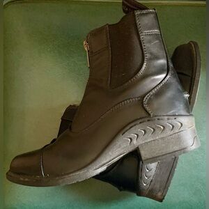 Auken paddock boots child Size 1